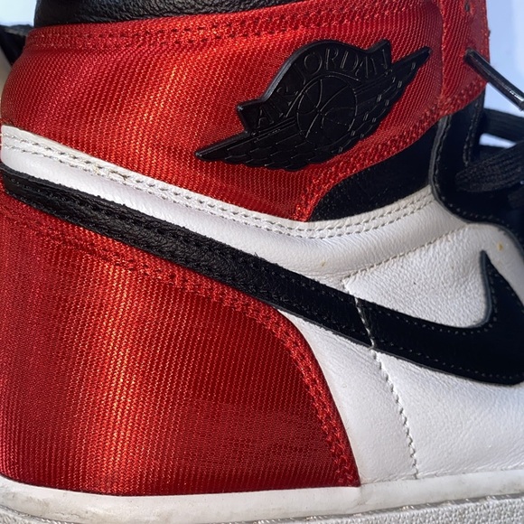 Air Jordan 1 Retro High Satin Black Toe - Picture 12 of 12
